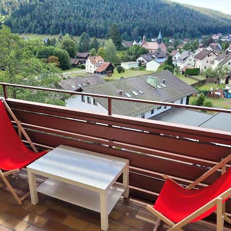 Apartamento Wohlfühloase im Schwarzwald mit Panoramablick Enzklösterle Exterior foto